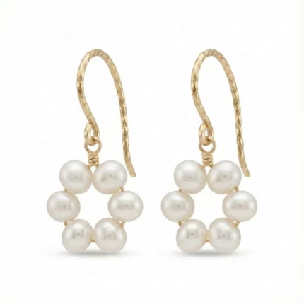 Pendientes de perlas florales con diseño encantador