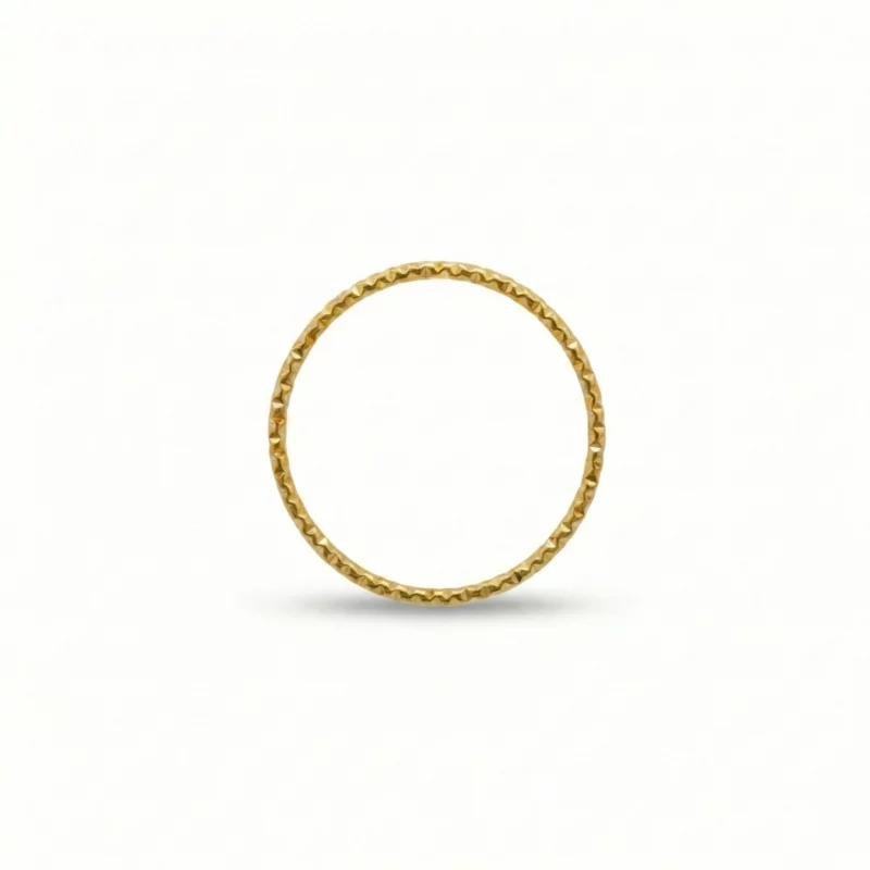 Anillo fino martillado dorado en oro laminado – Petich