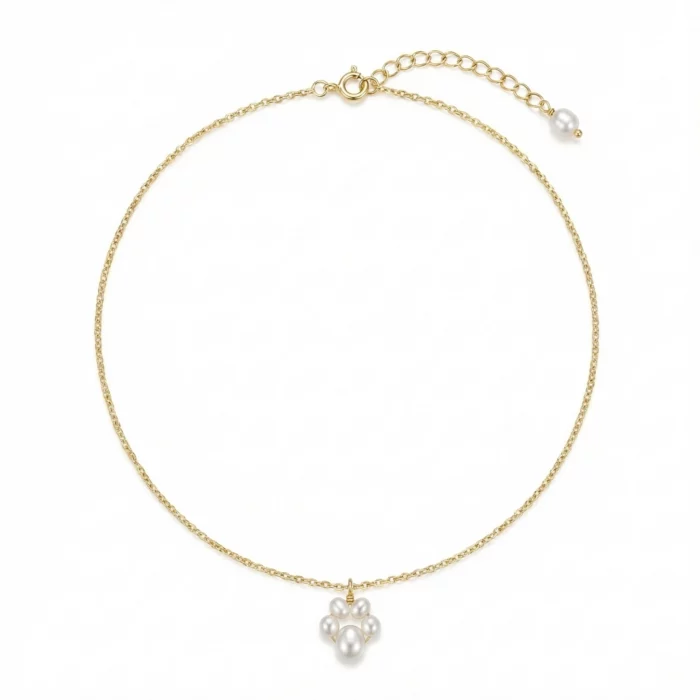 Ternura Felina – Collar con perlas y garra delicada - Imagen 2