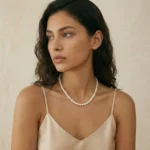 Instinto Natural – Collar corto de perlas barrocas - Imagen 3
