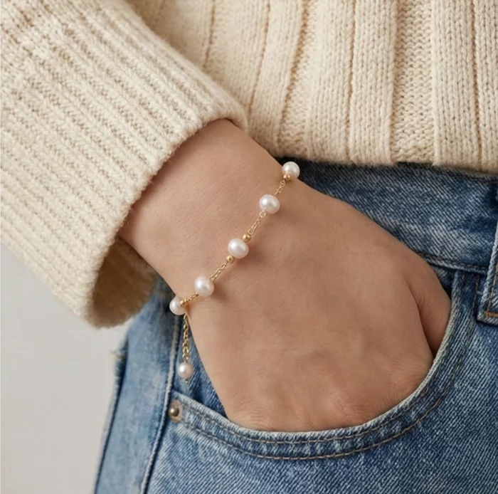 Brillo Intemporal – Pulsera de perlas 6MM con oro 14K - Imagen 4