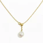 collar con perla colgante largo