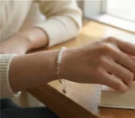 Elegancia Serena – Pulsera de perlas y plata 925 - Imagen 4
